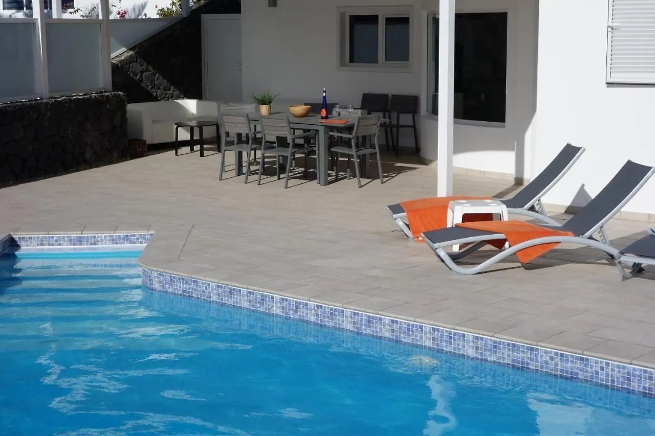Villa Aphrodite And Villa Apollo 4 Bedroom Puerto del Carmen  0*, Puerto del Carmen (Lanzarote)